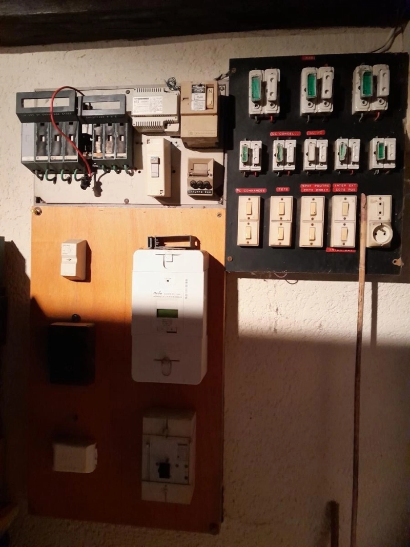 Remise en conformité électrique d’un tableau de résidences communes à Noizay